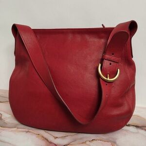 Vintage Coach 4161
Soho Zip Hobo
Shoulder Bag Red